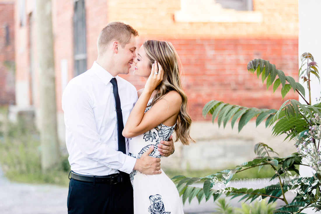 Downtown Engagement Session in Ohio